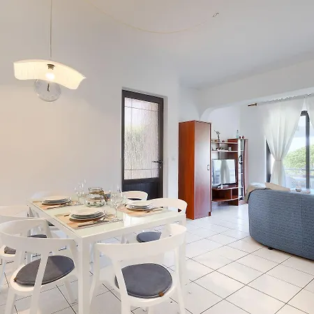 Apartment Eliana *